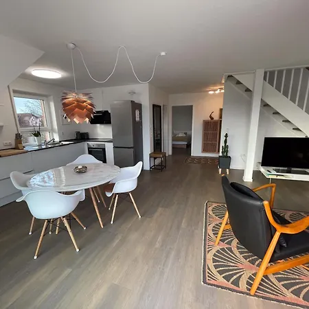 別荘 Steuerbord Nock Mit Hund シリヒ